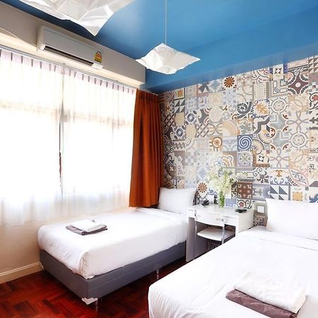 Baan Saladaeng Boutique Guesthouse Банкок Екстериор снимка