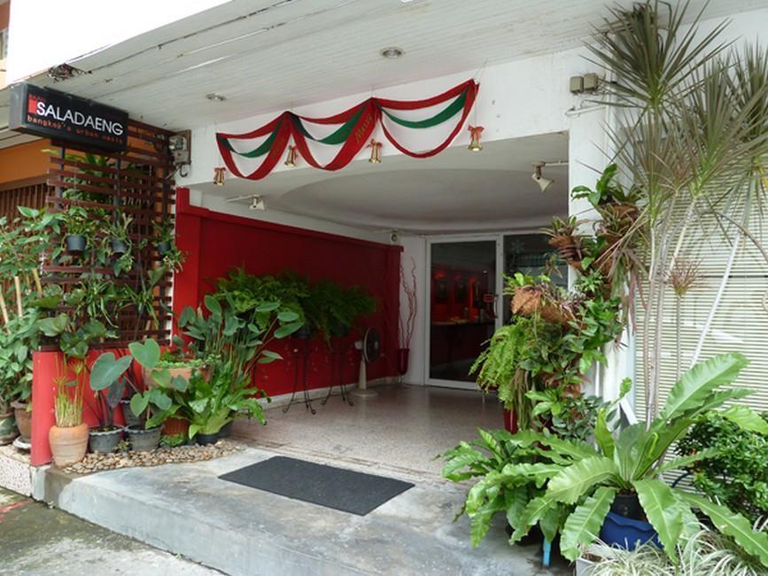 Baan Saladaeng Boutique Guesthouse Банкок Екстериор снимка