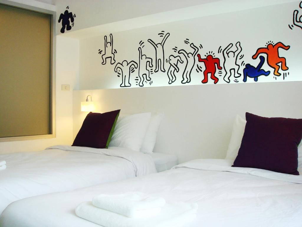 Baan Saladaeng Boutique Guesthouse Банкок Стая снимка