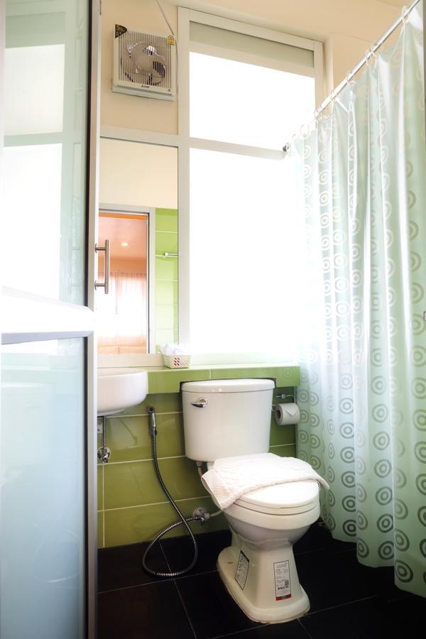 Baan Saladaeng Boutique Guesthouse Банкок Екстериор снимка