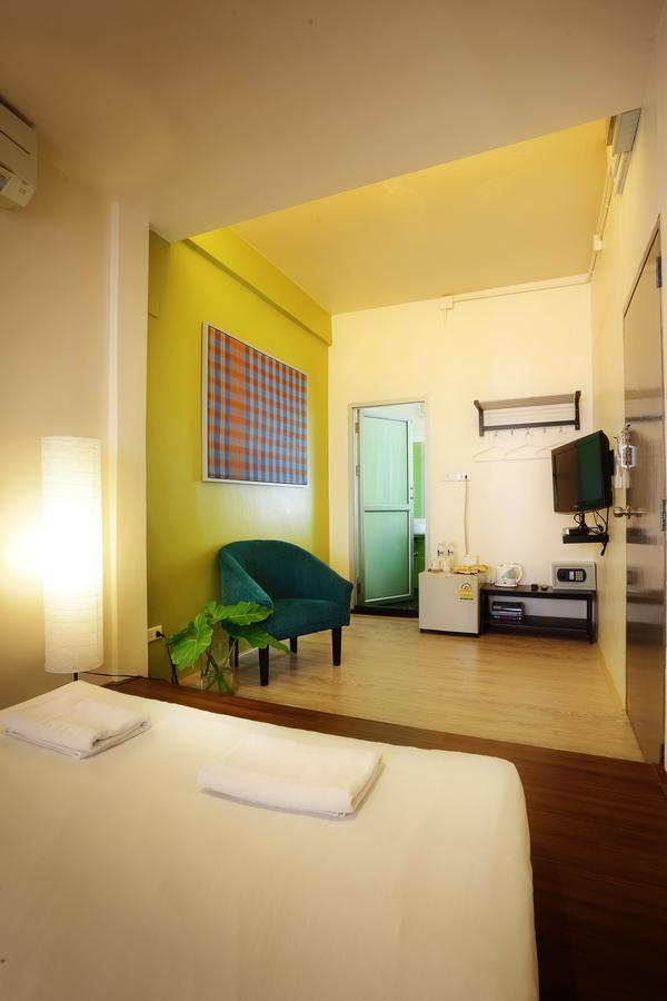Baan Saladaeng Boutique Guesthouse Банкок Екстериор снимка