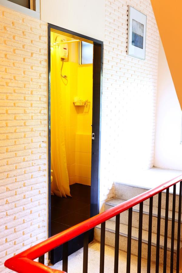 Baan Saladaeng Boutique Guesthouse Банкок Екстериор снимка